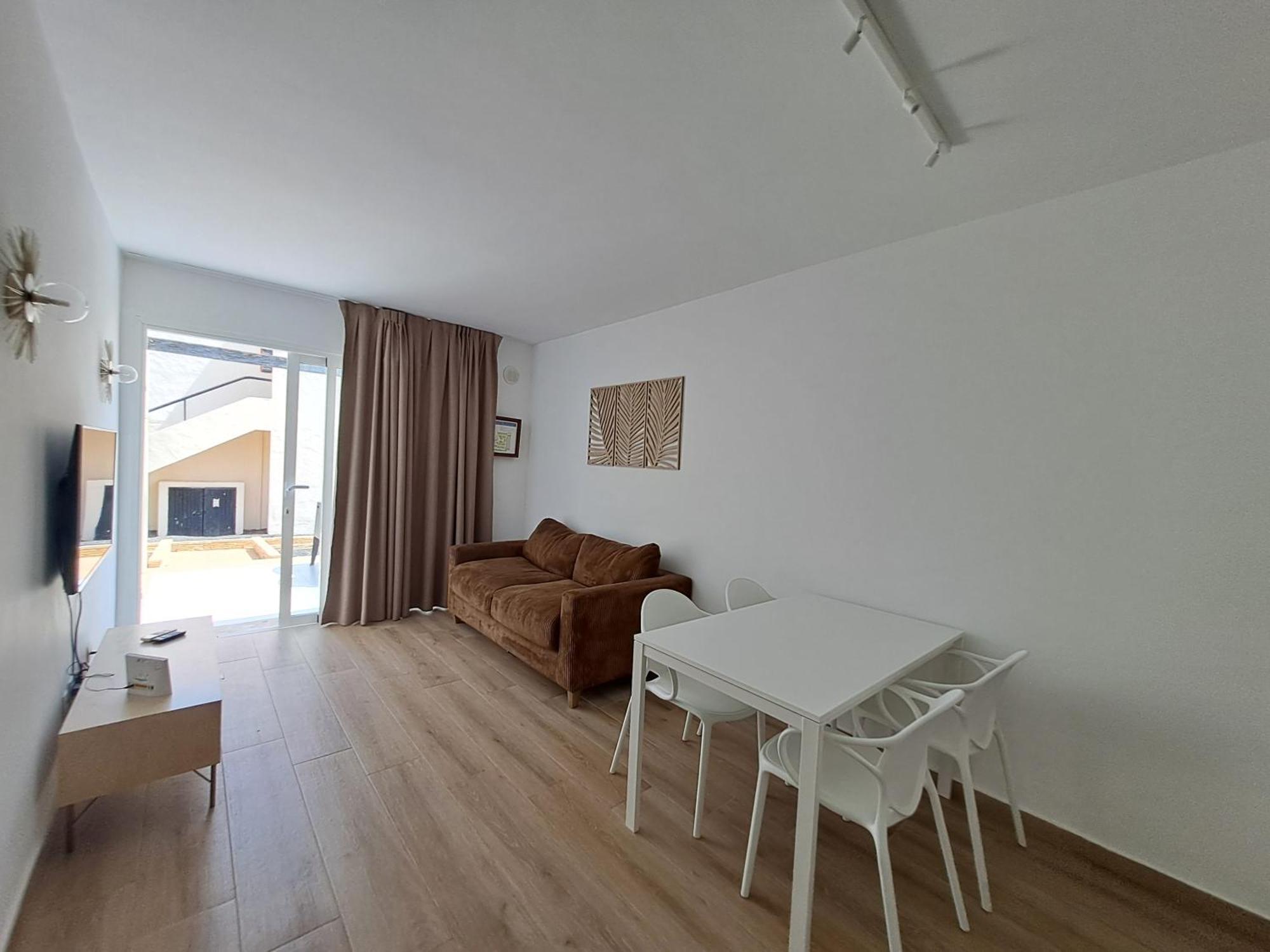 Homeforguest Apartamento 15 Con Terraza Y Piscina En Corralejo Exterior photo