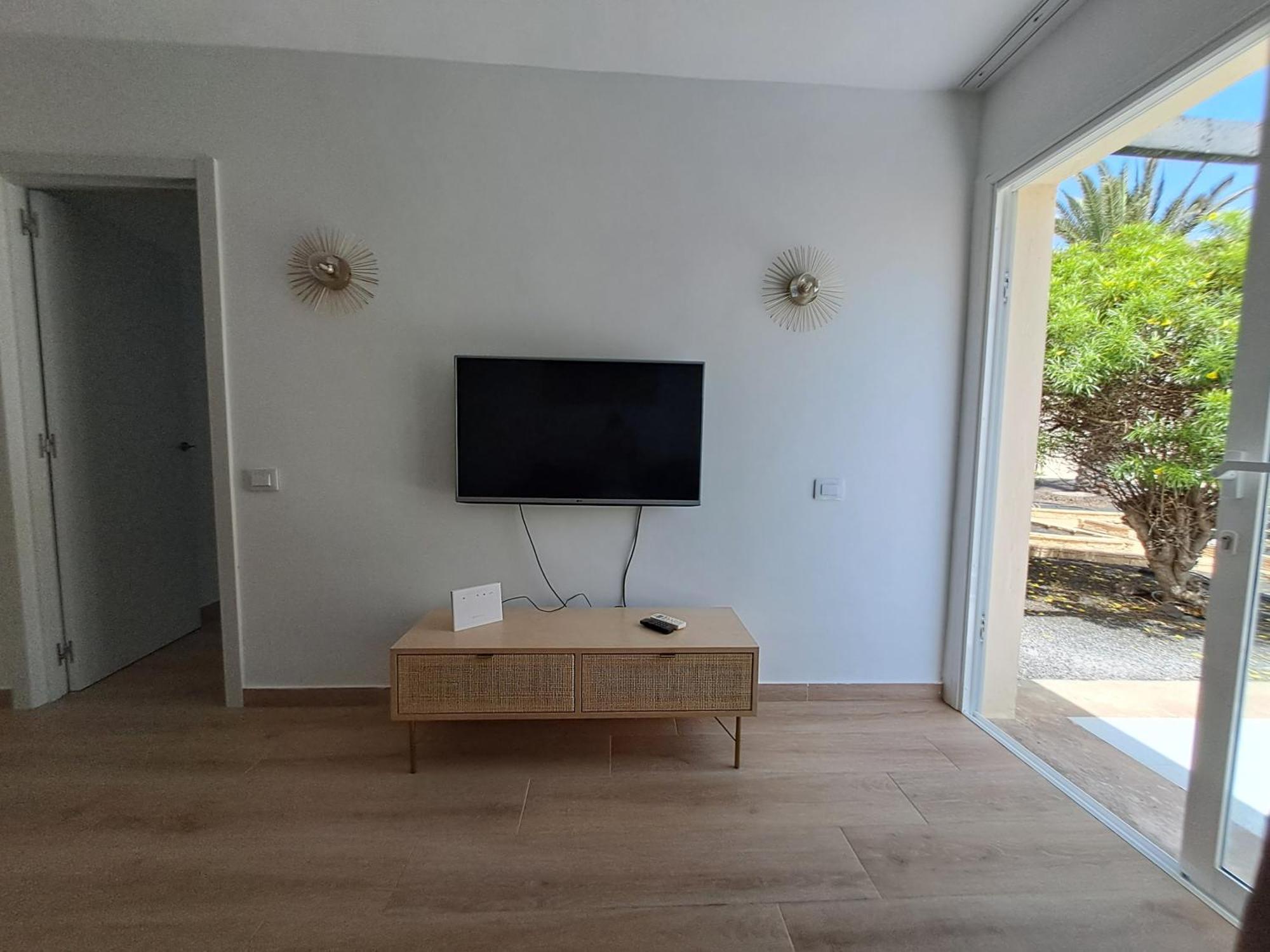 Homeforguest Apartamento 15 Con Terraza Y Piscina En Corralejo Exterior photo