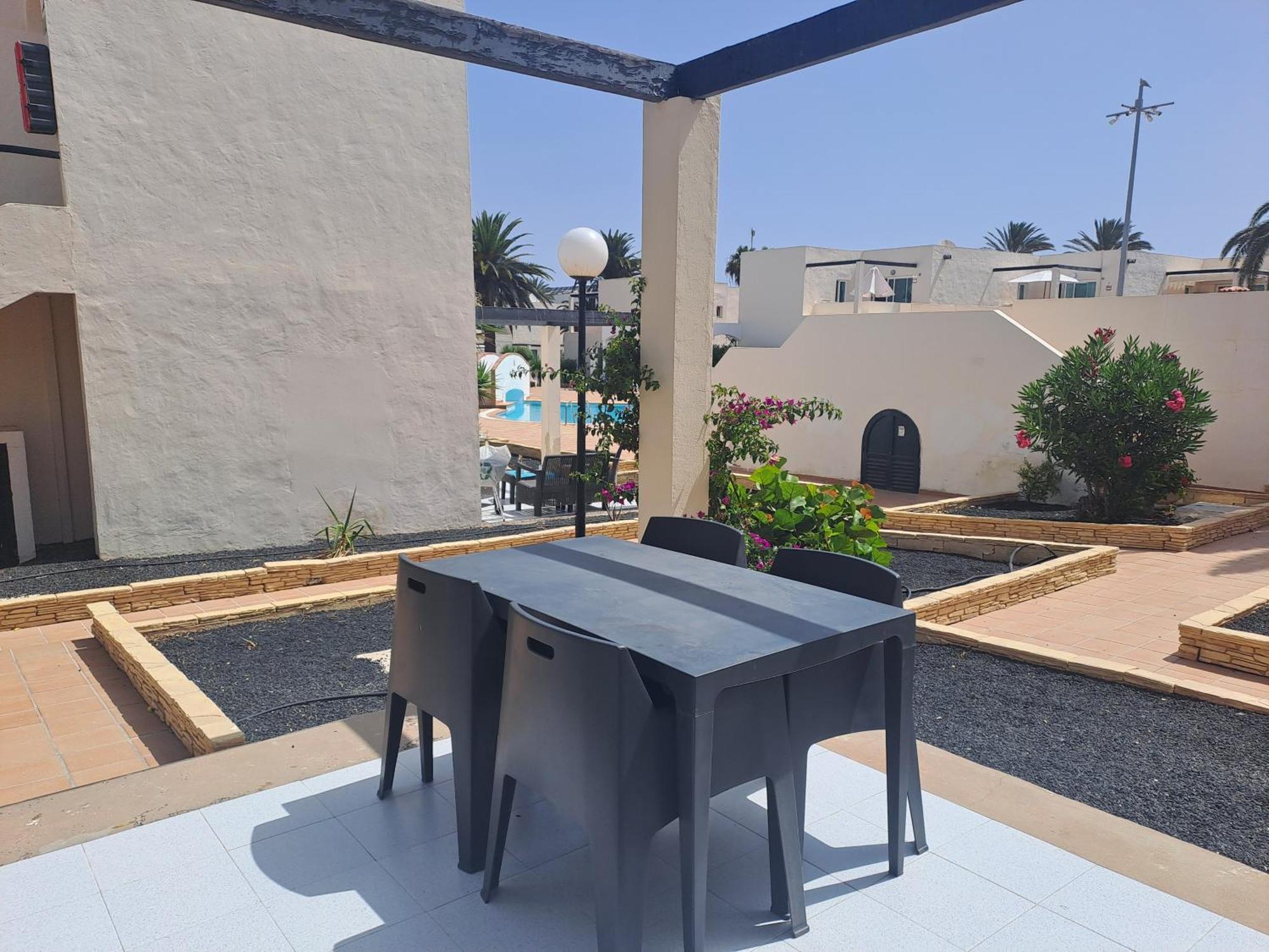 Homeforguest Apartamento 15 Con Terraza Y Piscina En Corralejo Exterior photo