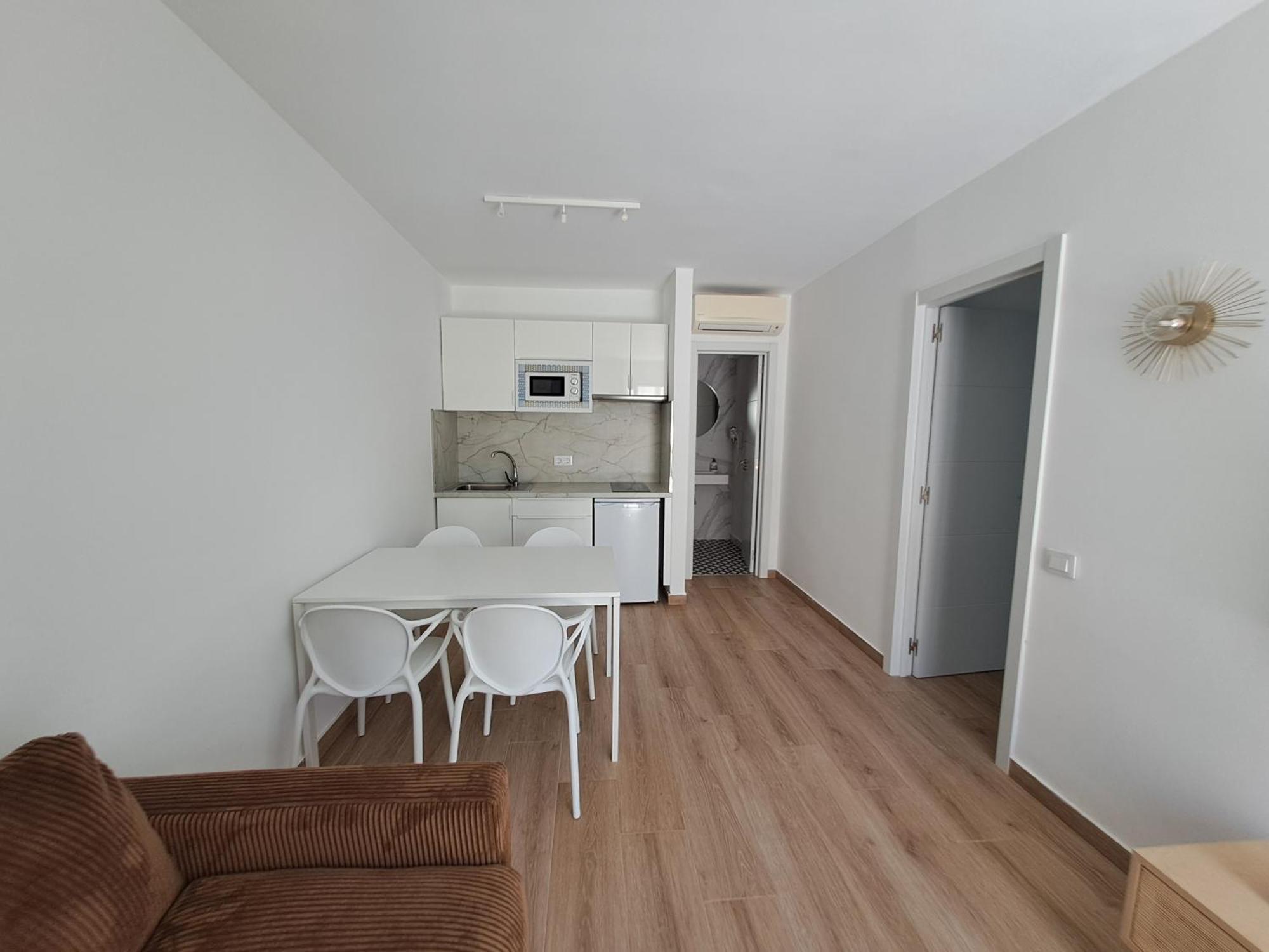 Homeforguest Apartamento 15 Con Terraza Y Piscina En Corralejo Exterior photo